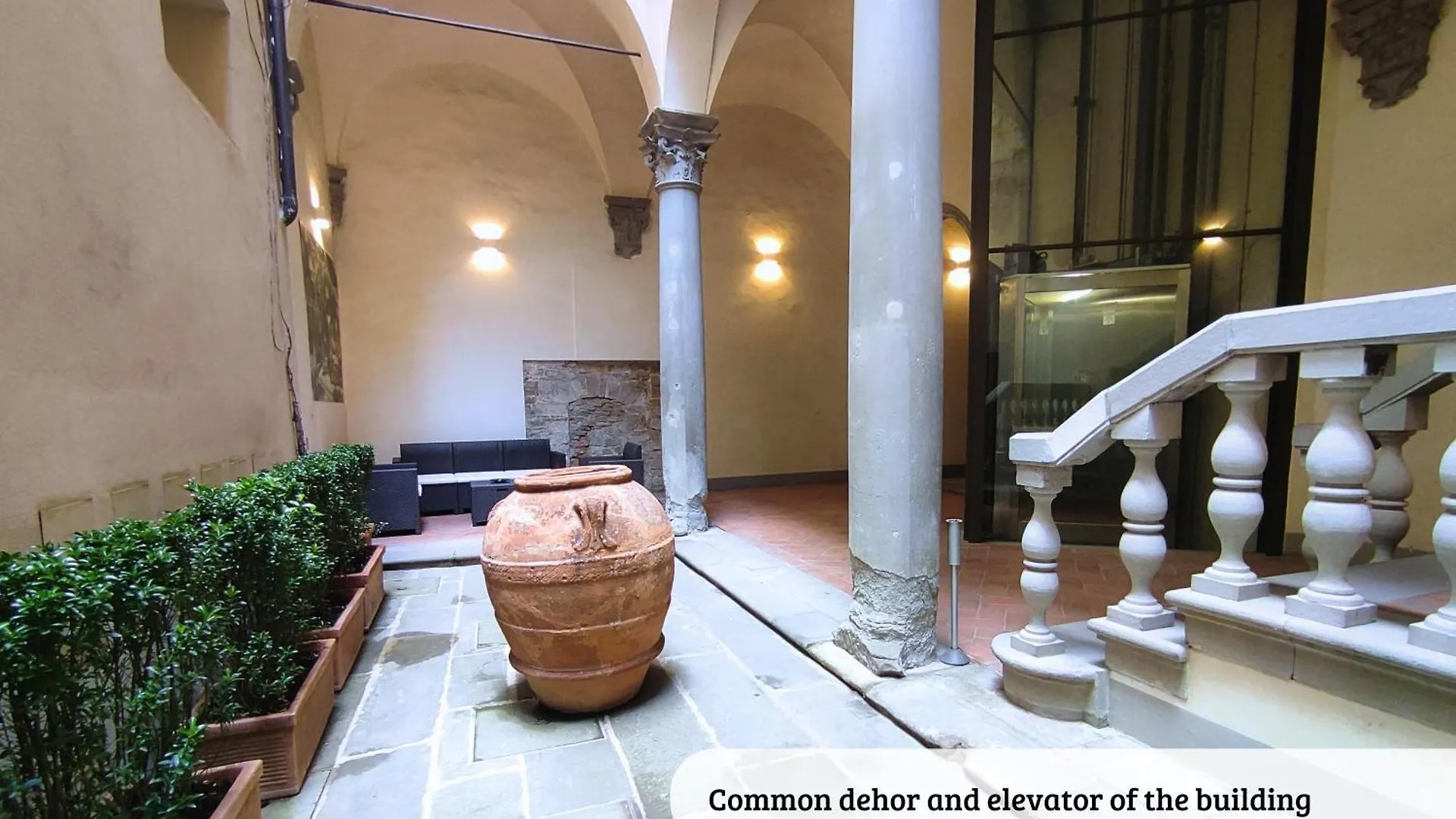 Tiziano Big Penthouse In The Oltrarno Apartment Florence Italy