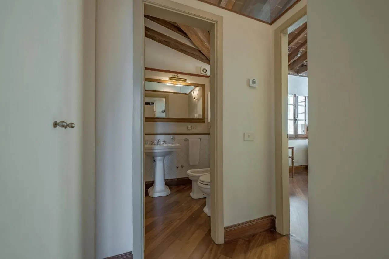 Tiziano Big Penthouse In The Oltrarno Apartment Florence